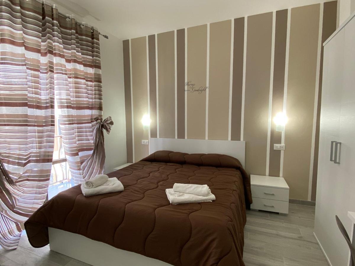 In Centro Rooms Vicino Cefalu Self-Chek-In Campofelice Di Roccella Eksteriør bilde