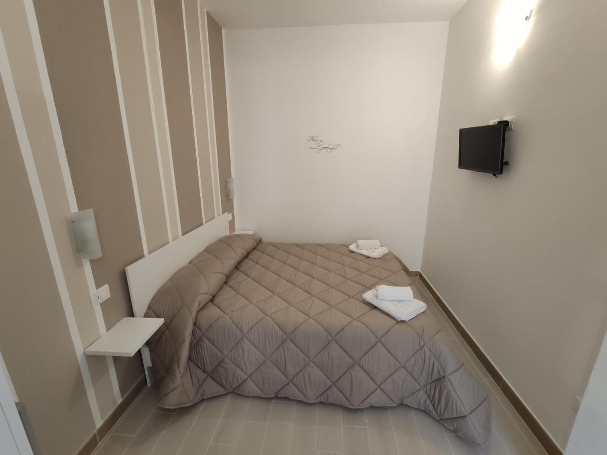 In Centro Rooms Vicino Cefalu Self-Chek-In Campofelice Di Roccella Eksteriør bilde